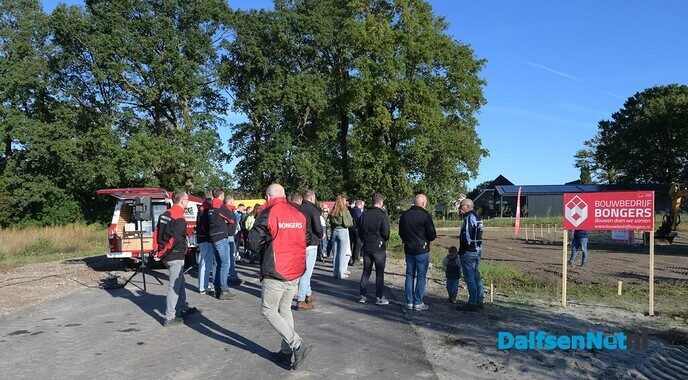 Protestactie jongeren gaf aanzet tot tien starterswoningen in Hoonhorst - Foto: Johan Bokma