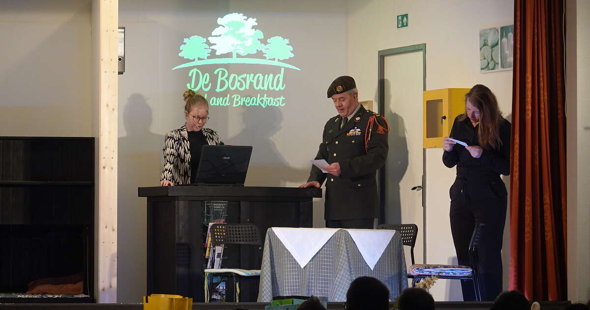 TOV speelt het blijspel “B&B Bomvol…”