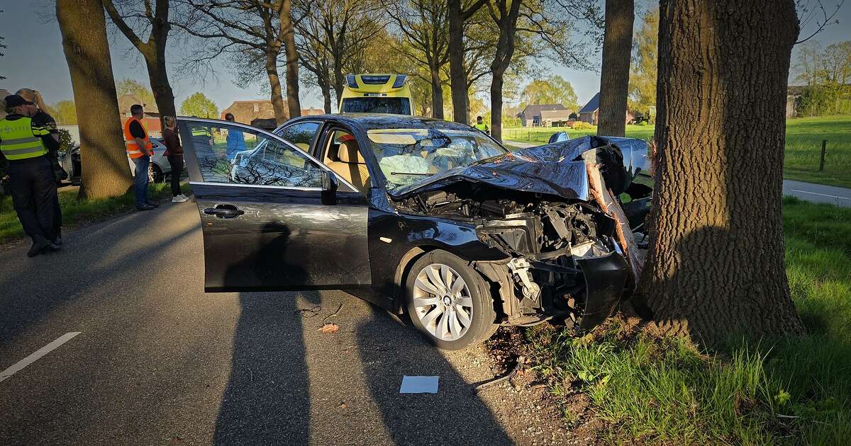 Ernstig verkeersongeval Weerdhuisweg