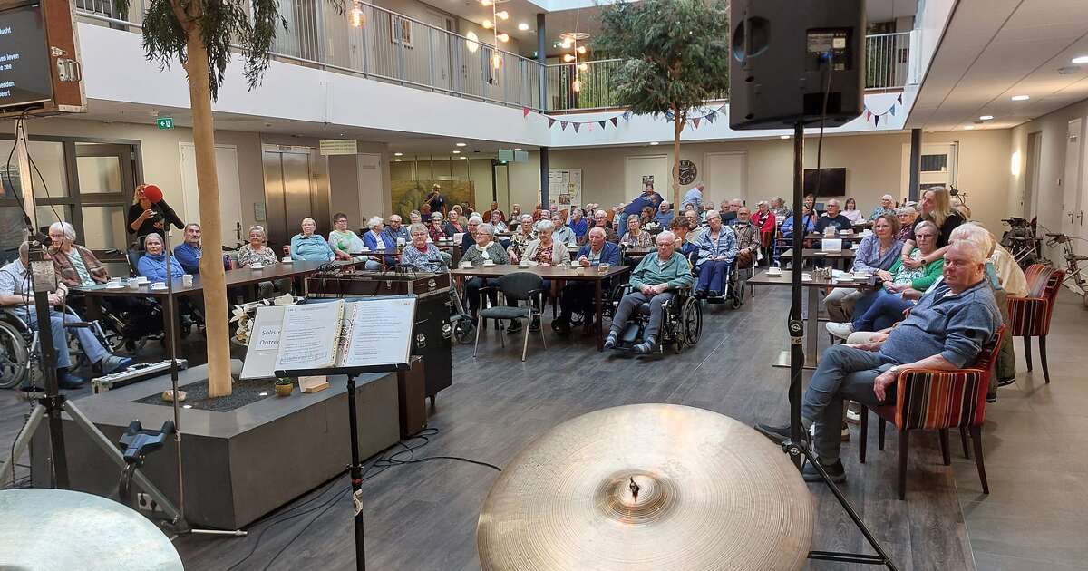 Gezellig optreden Stuwzangers bij De Hulstkampen