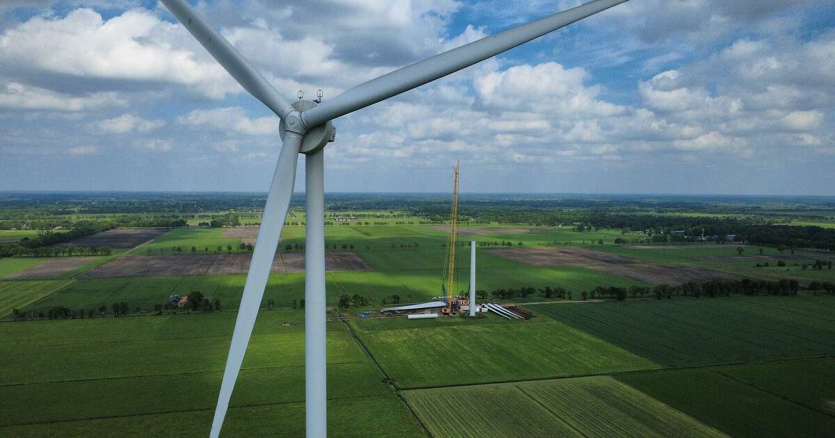 Opbouw windmolen in volle gang