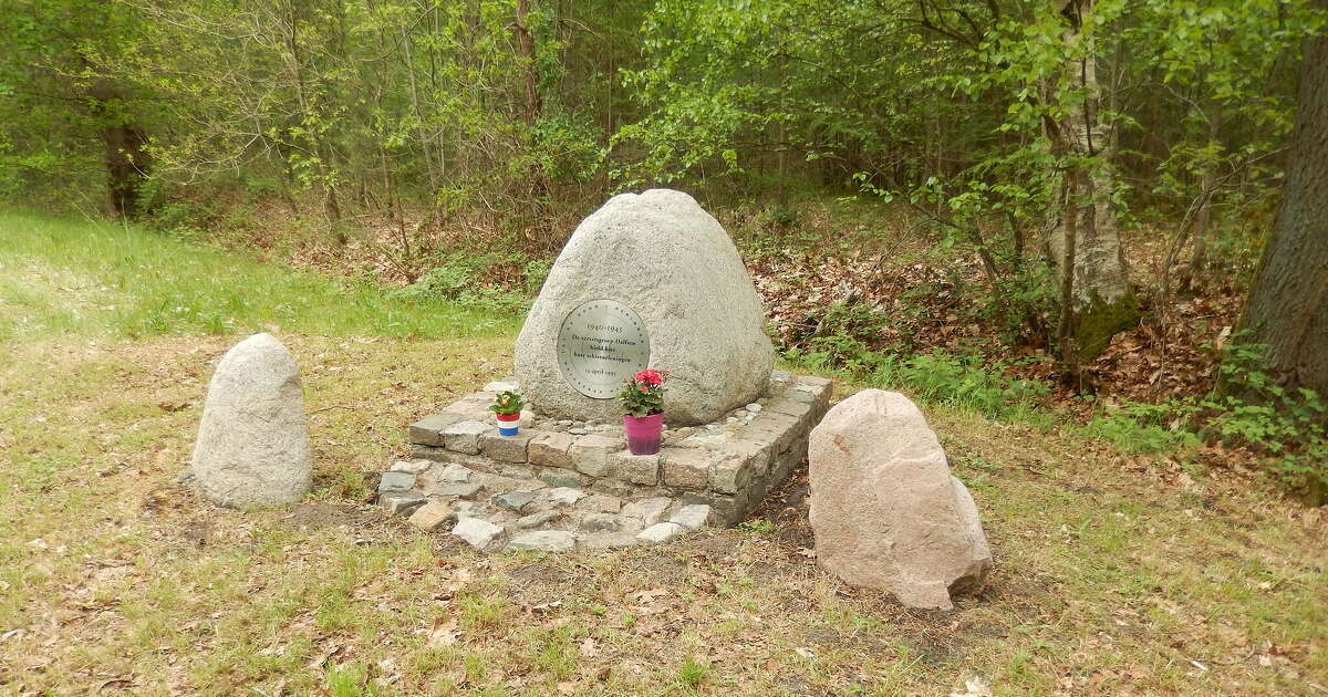 Verzetsmonument hoek Dalmsholterweg / Schaapskooiweg