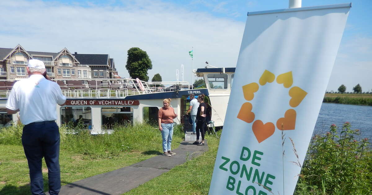 Gezellige rondvaart voor deelnemers en vrijwilligers van De Zonnebloem
