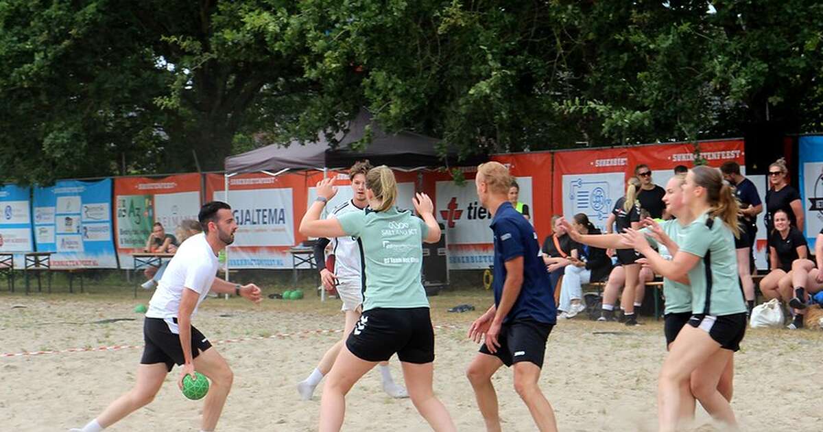 Vanmorgen was ook de Auto van Ewijk Beach Handbal