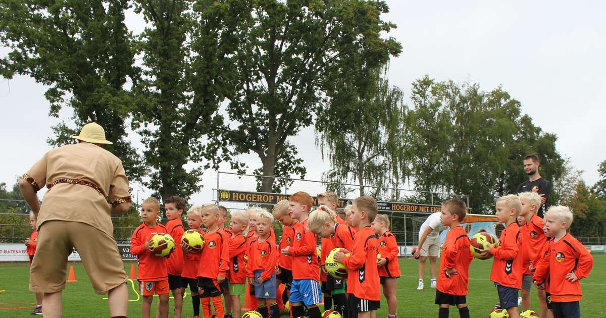 Gratis voetbalshirt bij deelname Jong Oranje op open dag S.V.