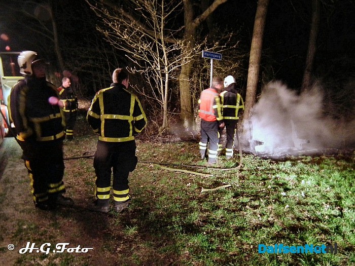 Bankje in de brand aan de Frankenweg. - Foto: H.G. Foto