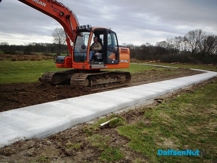 Afwerking fietspad  HESSUM - Foto: Willy