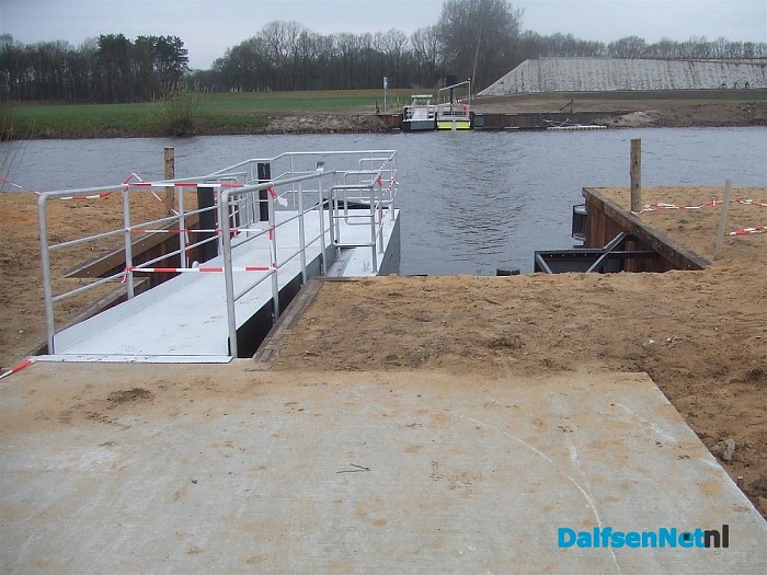Veerweg en fietspad Hessum
