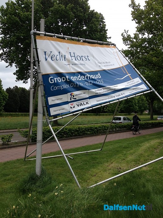 Vernieling bouwbord