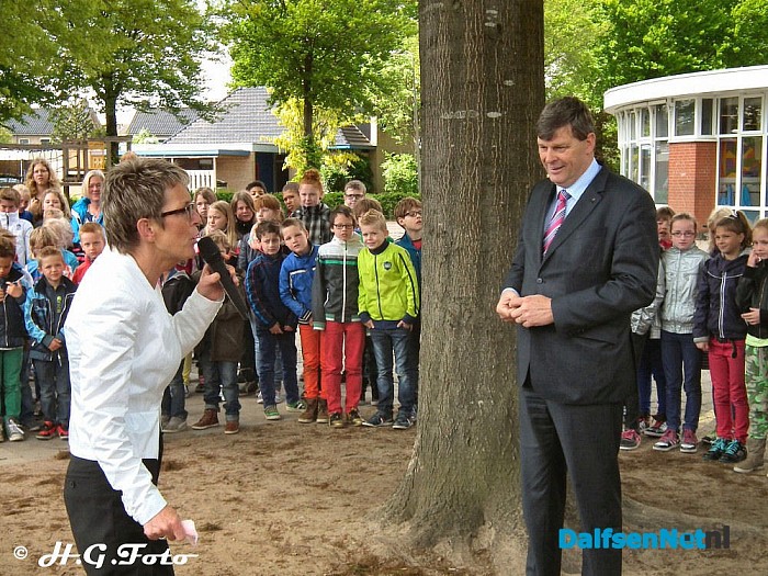 Opening speelplein KBS”de Polhaar”. - Foto: H.G. Foto