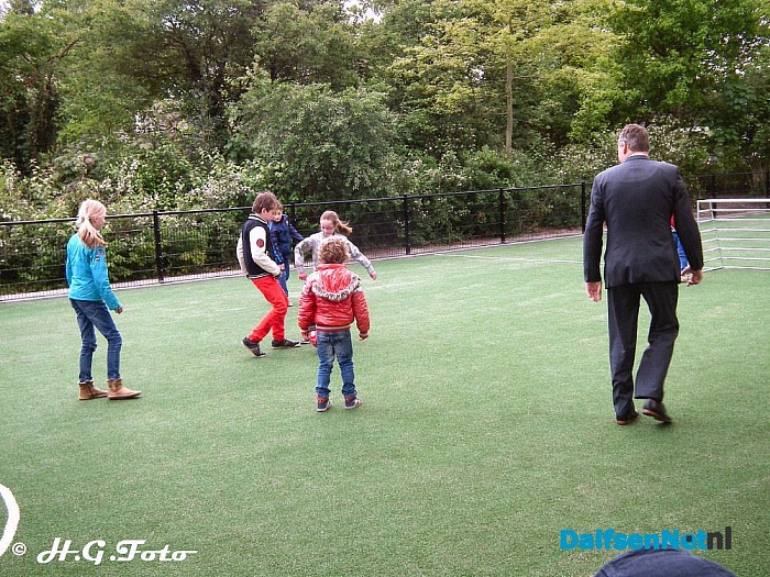 Opening speelplein KBS”de Polhaar”. - Foto: H.G. Foto