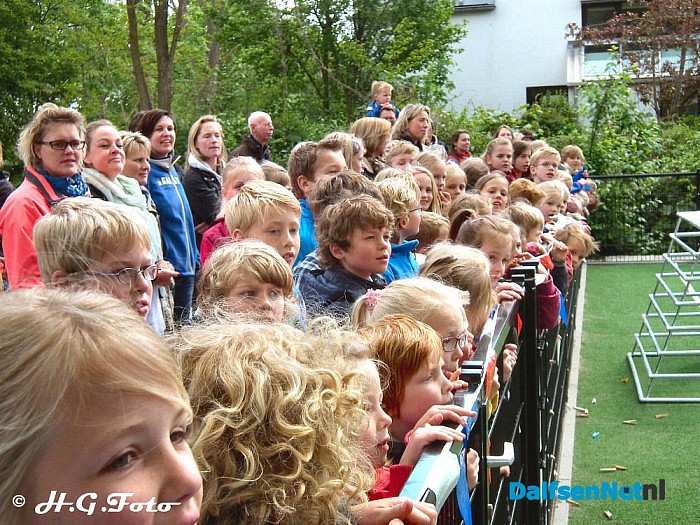 Opening speelplein KBS”de Polhaar”. - Foto: H.G. Foto