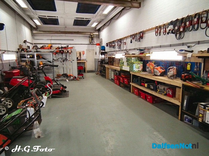 Opening nieuwe winkel Veerman tuingereedschap. - Foto: H.G. Foto