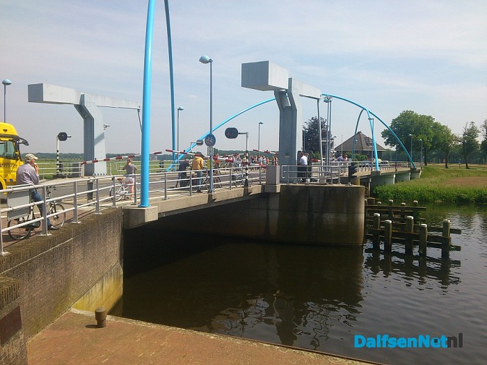 De brug had het ook warm - Foto: Robert Bril
