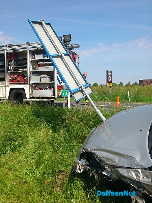 Voertuig komt op verkeerde weghelft op Poppenallee - Foto: Robert Bril