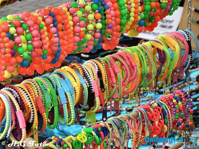 Gezellige braderie Europese week. - Foto: H.G. Foto