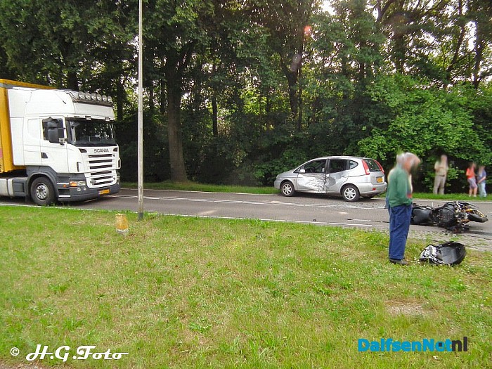 Zware aanrijding Koesteeg / Gerner Es Dalfsen - Foto: H.G. Foto