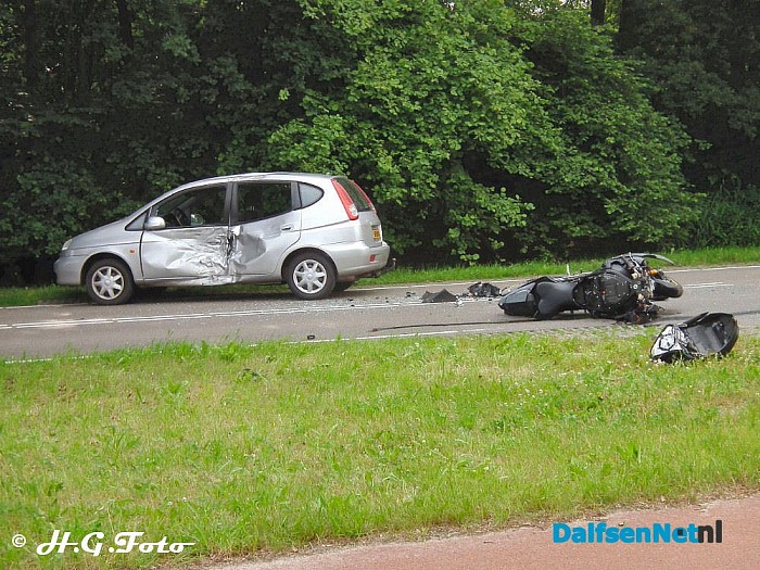 Zware aanrijding Koesteeg / Gerner Es Dalfsen - Foto: H.G. Foto