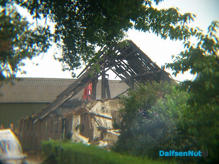 Grote brand verwoest 2 woningen (update) - Foto: Robert Bril