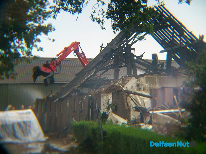 Grote brand verwoest 2 woningen (update) - Foto: Robert Bril