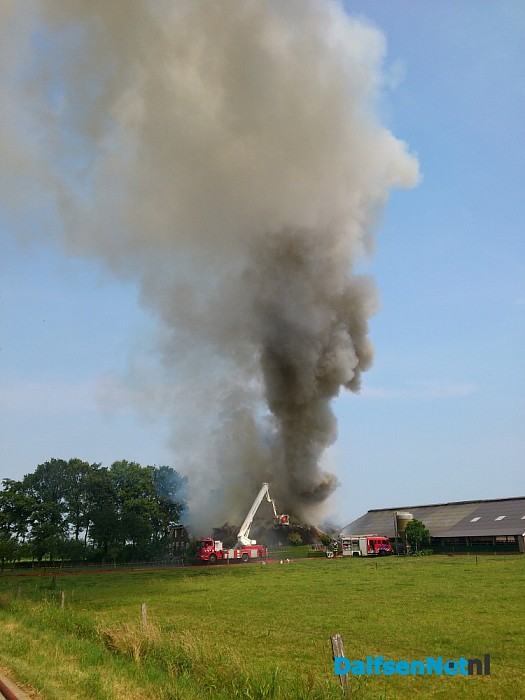 Grote brand verwoest 2 woningen (update) - Foto: Robert Bril