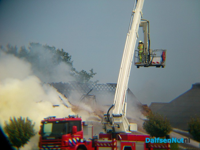 Grote brand verwoest 2 woningen (update) - Foto: Robert Bril