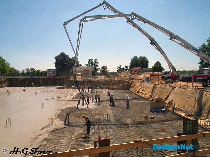 Mega operatie beton storten AH - Foto: H.G. Foto