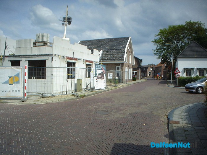 Woningen wapen van Dalfsen schieten de grond uit