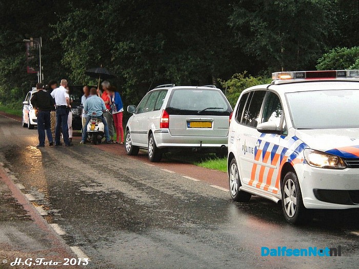 Aanrijding Scooter / Personenauto - Foto: H.G. Foto