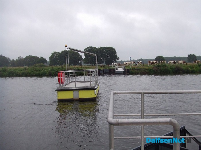 Het was erg druk aan de overkant .