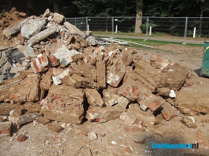 Laatste sloopwerkzaamheden bij de Potstal, meer beton dan verwacht