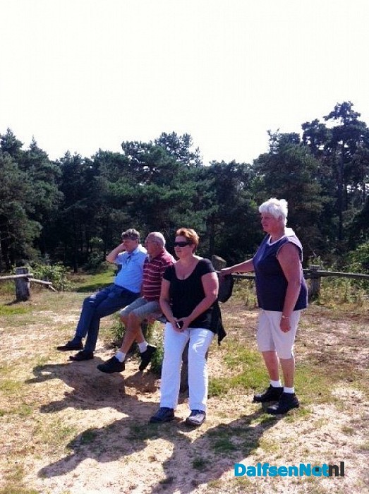 Afvaardiging van Gemeentebelangen Dalfsen op bezoek op de Vennenberg bij Fam. Nimeijer.