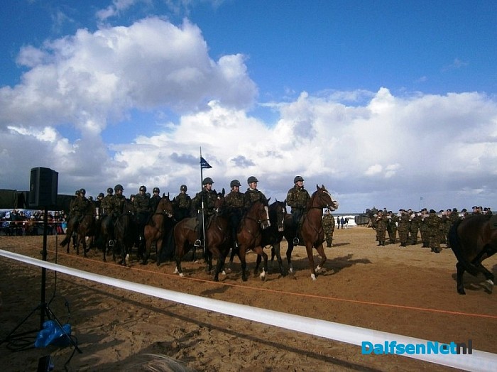 Geslaagde strandoefening Cavalerie Ere Escorte met Dalfser aandelen