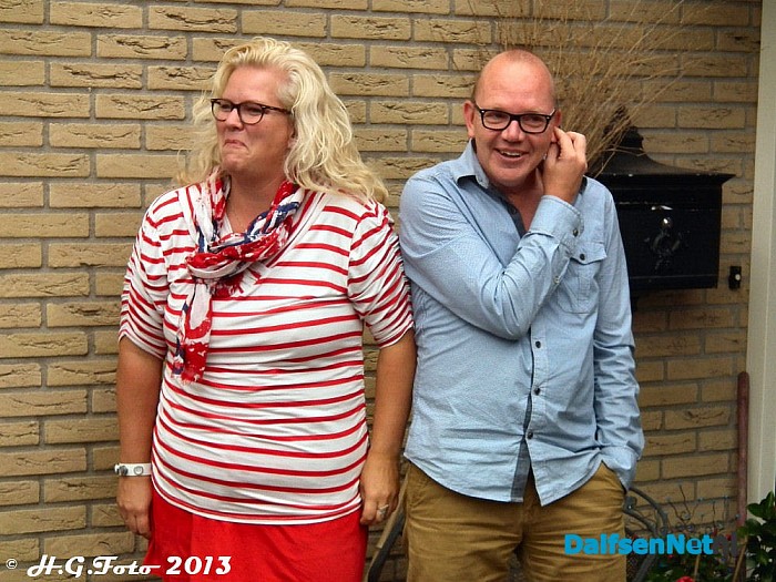 De Vechtboerties op Verjaardag visite. - Foto: H.G. Foto