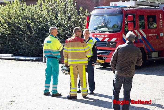 Groot alarm voor brand in kuikenschuur in Laag Zuthem - Foto: Pim Haarsma