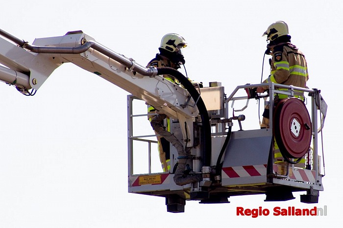 Groot alarm voor brand in kuikenschuur in Laag Zuthem - Foto: Pim Haarsma