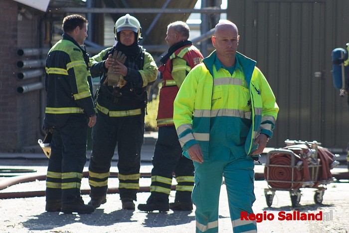 Groot alarm voor brand in kuikenschuur in Laag Zuthem - Foto: Pim Haarsma