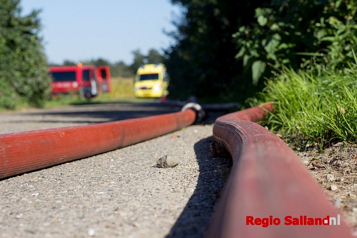 Groot alarm voor brand in kuikenschuur in Laag Zuthem - Foto: Pim Haarsma