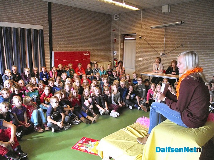 Vera Prins voorleeskampioen van C.B.S. de Wegwijzer