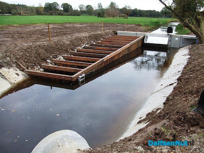 Eerste vistrap in de Emmertochtsloot bij de Emmerweg is gereed