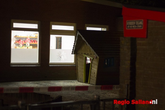 Brandstichting in kleuterspeelzaal H. Hartschool - Foto: Pim Haarsma
