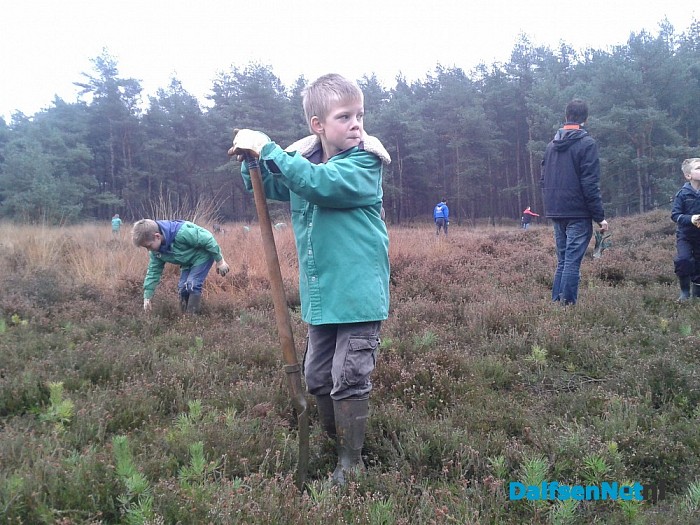 Welpen van Scouting helpen met natuurwerkdag - Foto: Robert Bril