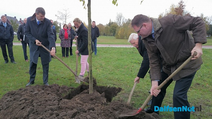 Boom geplant voor groenste dorp van Nederland - Foto: Robert Bril