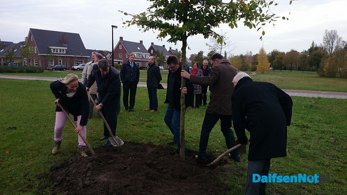 Boom geplant voor groenste dorp van Nederland - Foto: Robert Bril
