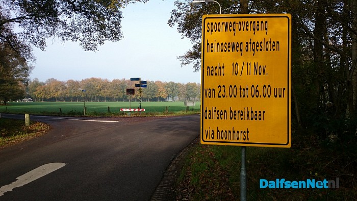 Spoorweg overgang afgesloten - Foto: Robert Bril