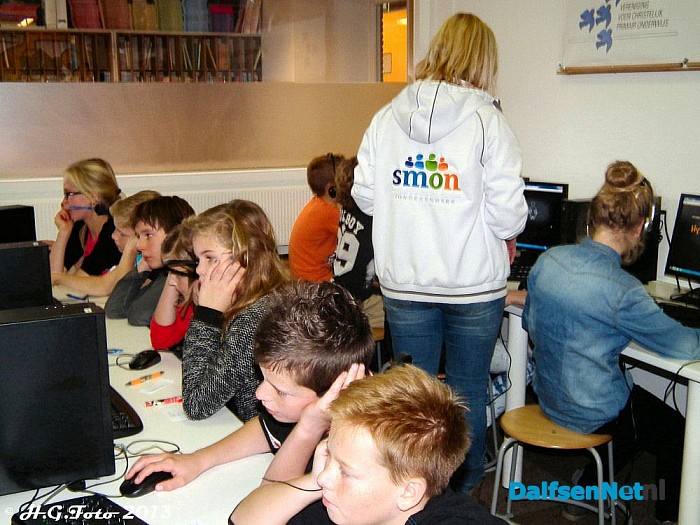 Aftrap preventie week Sta op Tegen pesten op basisschool de Wegwijzer. - Foto: H.G. Foto