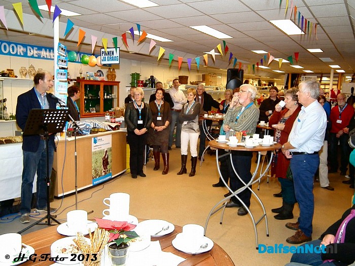 Dorcas winkel officieel geopend. - Foto: H.G. Foto