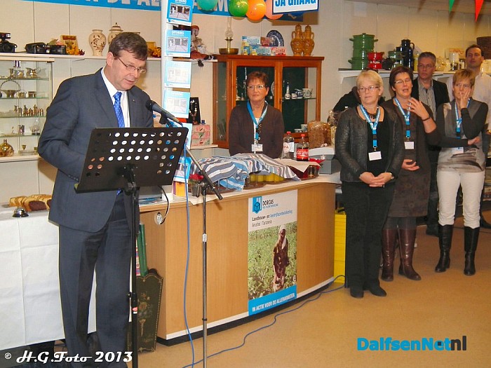 Dorcas winkel officieel geopend. - Foto: H.G. Foto