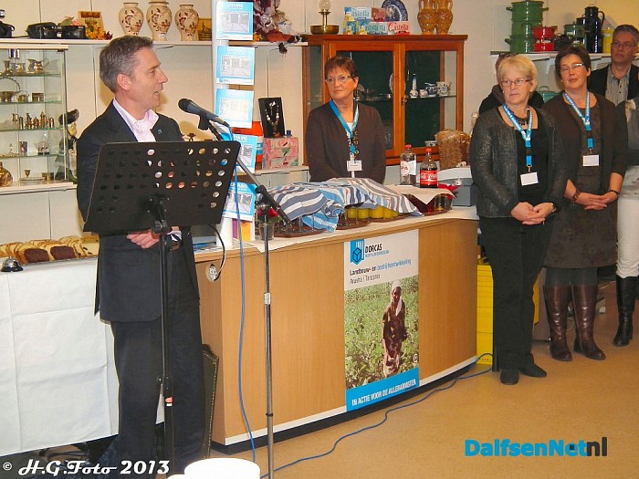 Dorcas winkel officieel geopend. - Foto: H.G. Foto