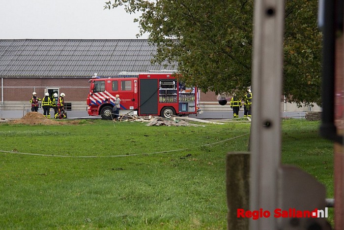 Brand in schuur snel geblust door bewoners in Lemelerveld - Foto: Pim Haarsma